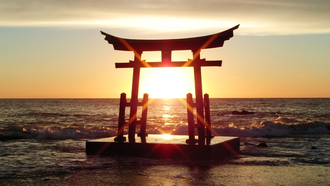 【年末年始】特別料理で年越し＆お正月！日本海と夕陽の絶景、金毘羅神社で新年の初詣／2食付